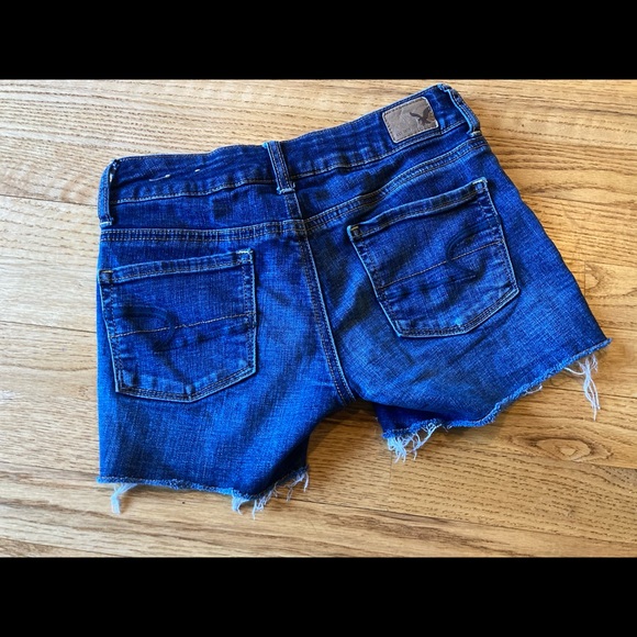 💙AEO | Medium Rinse Indigo Denim Cutoffs💙 - Picture 2 of 4